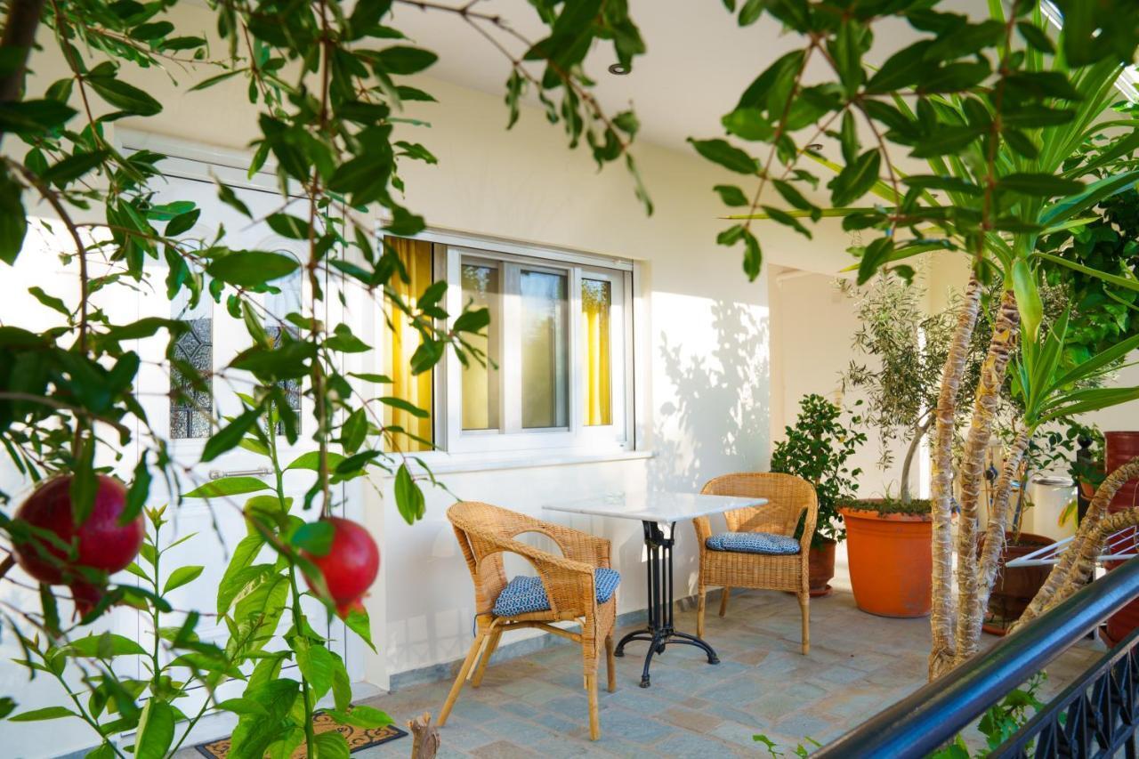 Yiannis Apartments 1 이오아니아 외부 사진