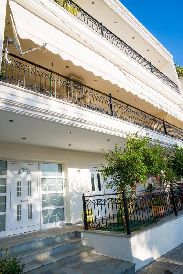 Yiannis Apartments 1 이오아니아 외부 사진