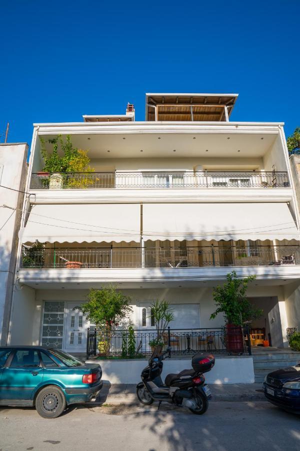 Yiannis Apartments 1 이오아니아 외부 사진