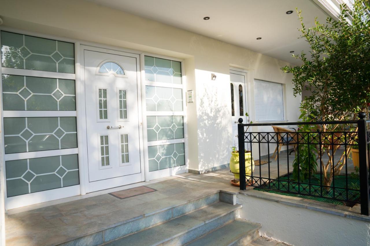 Yiannis Apartments 1 이오아니아 외부 사진