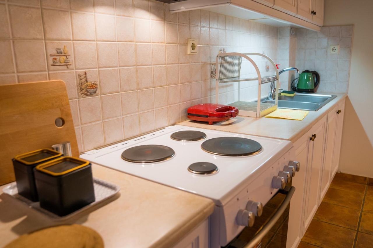 Yiannis Apartments 1 이오아니아 외부 사진