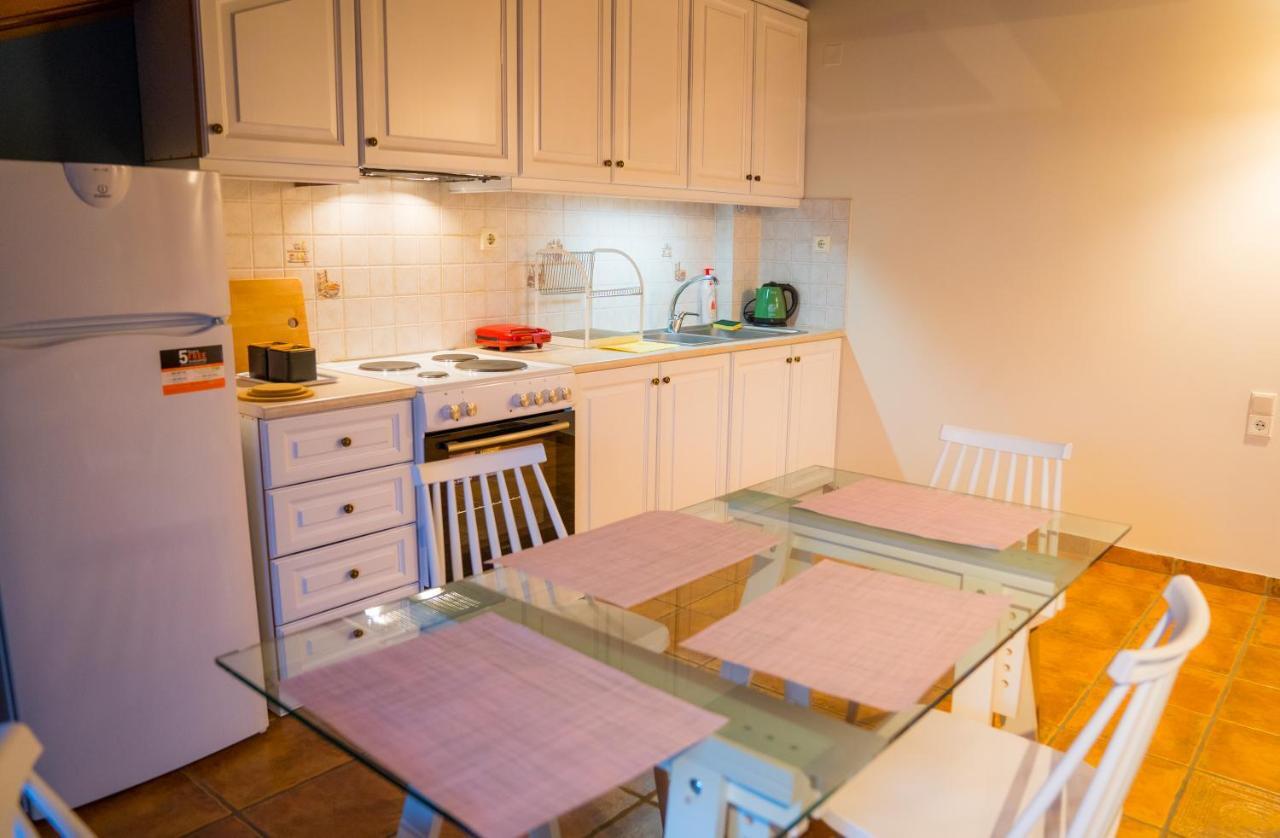 Yiannis Apartments 1 이오아니아 외부 사진