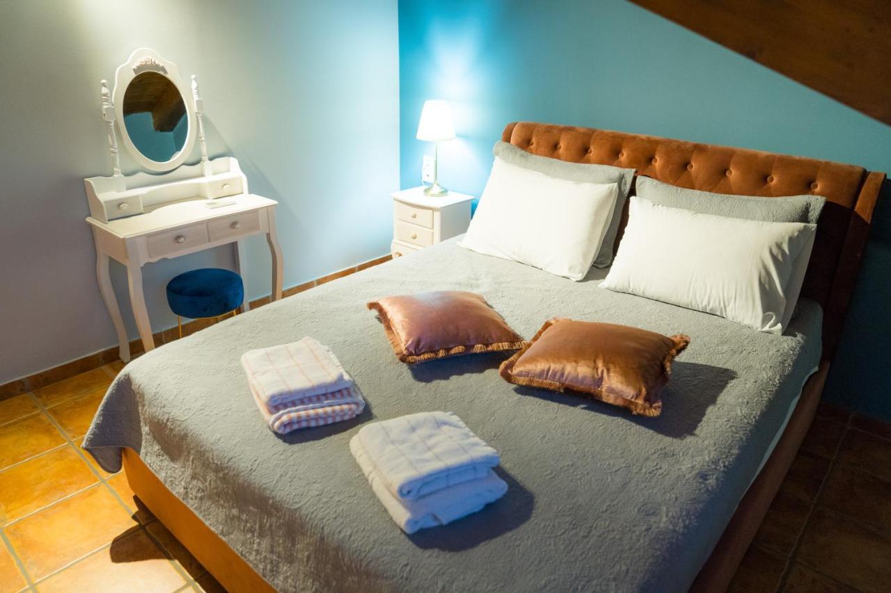 Yiannis Apartments 1 이오아니아 외부 사진