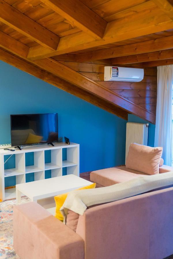 Yiannis Apartments 1 이오아니아 외부 사진